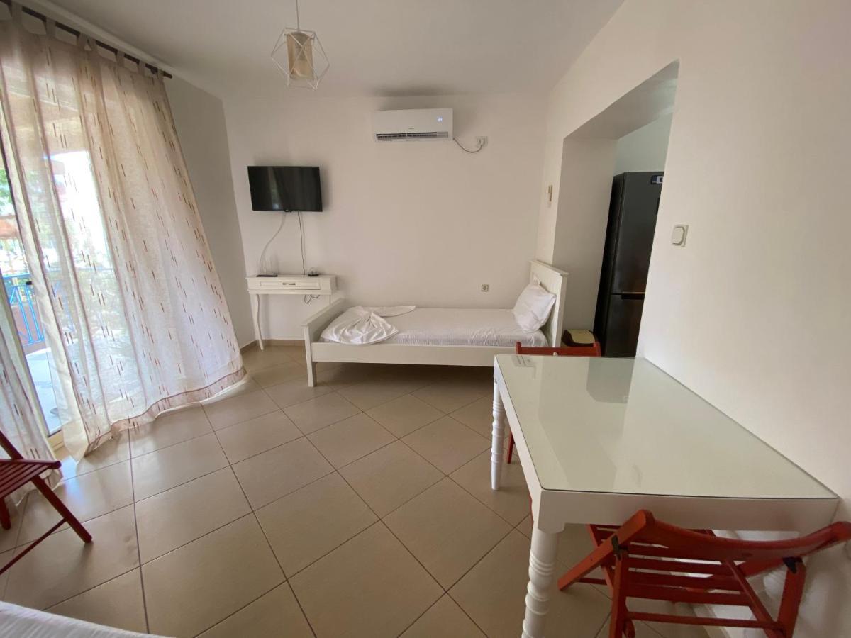 88 Apartment Himarë Extérieur photo
