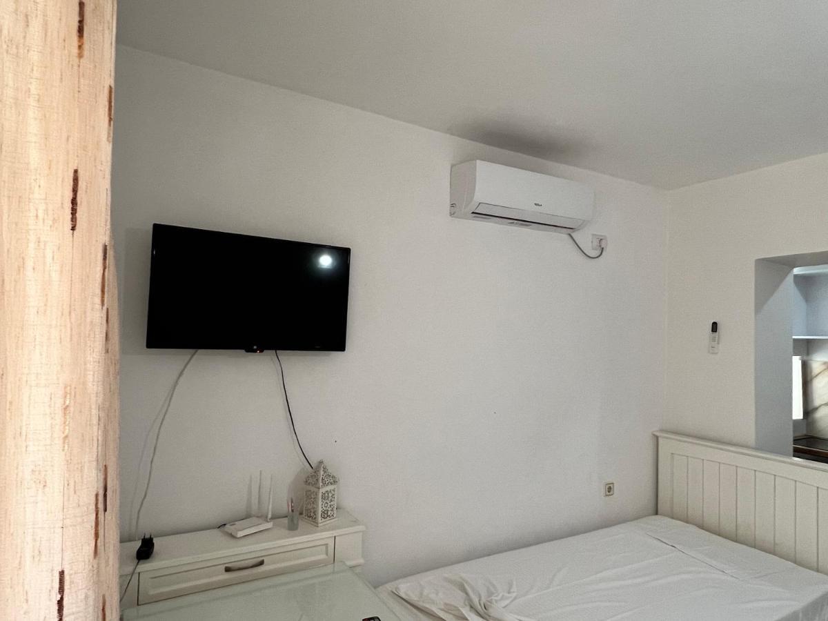 88 Apartment Himarë Extérieur photo